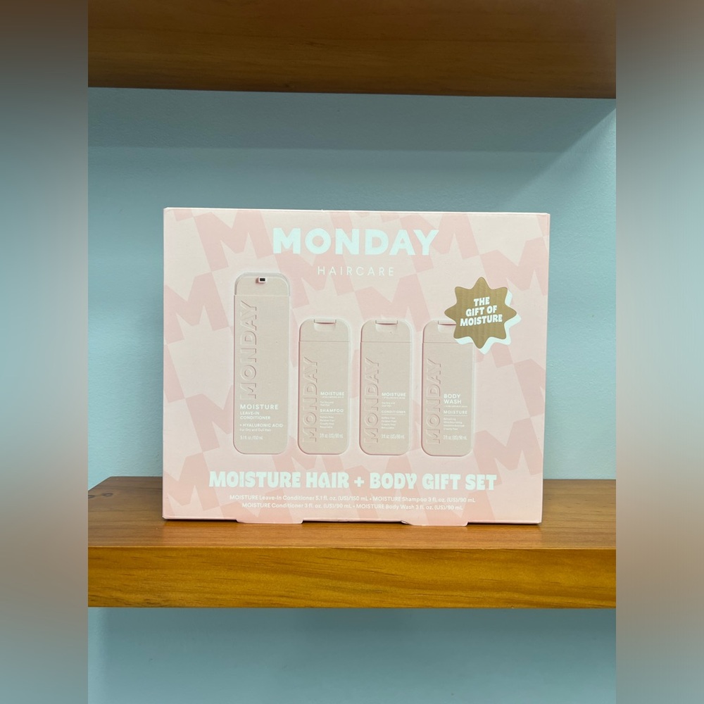 Monday Haircare 4 Piece Moisture Hair & Body Gift Set BRAND NEW NEVER OPENED.